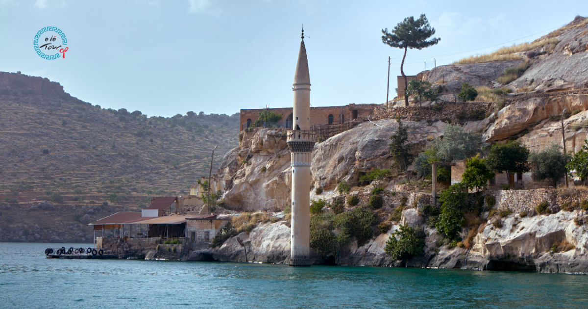 Halfeti: Turkey's Sunken Village on the Euphrates — Complete Visitor Guide 2026