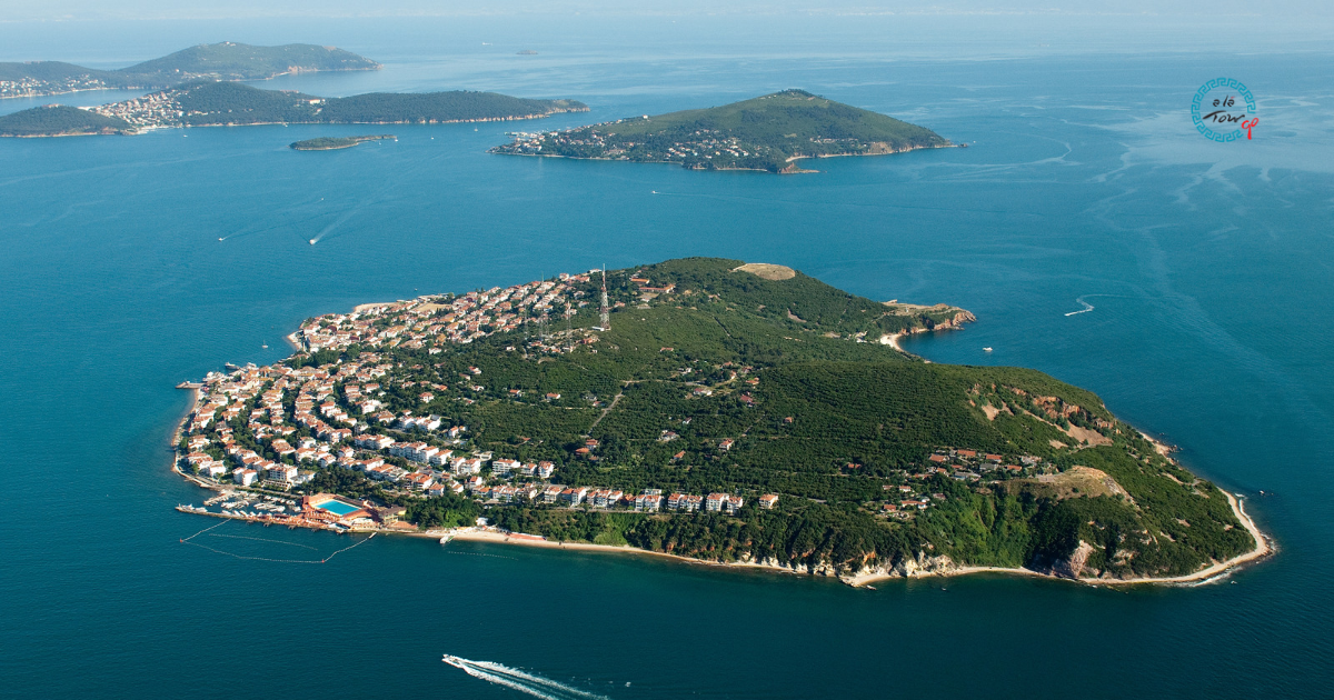 Adalar: İstanbul'dan Arabasız Bir Günübirlik Kaçış