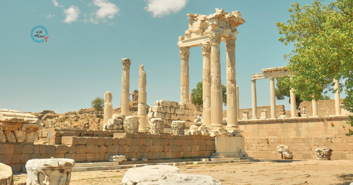 Pergamon Travel Guide 2026: Turkey's Forgotten Hellenistic City